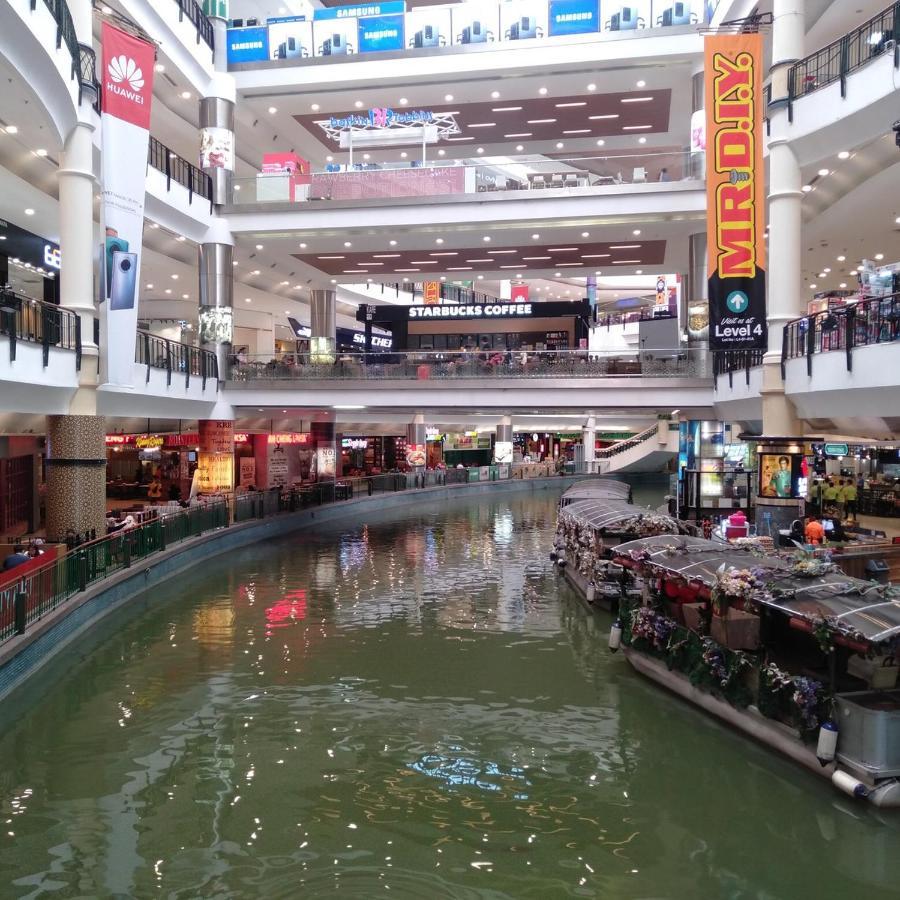 Mines Astetica Lake View Condo Seri Kembangan V1 מראה חיצוני תמונה
