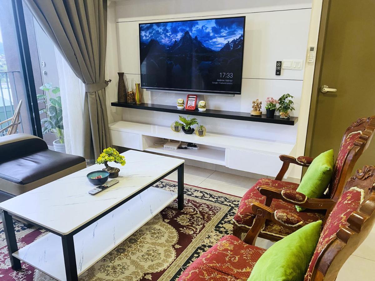 Mines Astetica Lake View Condo Seri Kembangan V1 מראה חיצוני תמונה